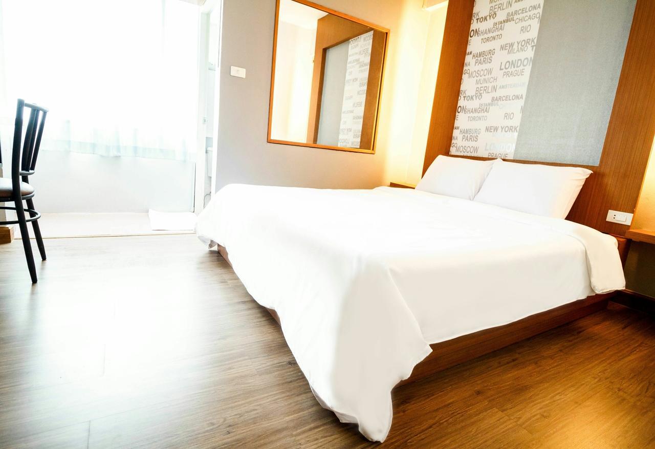 โรงแรมเรือนทิพย์ เชียงราย Ruean Tip Hotel Rom bilde