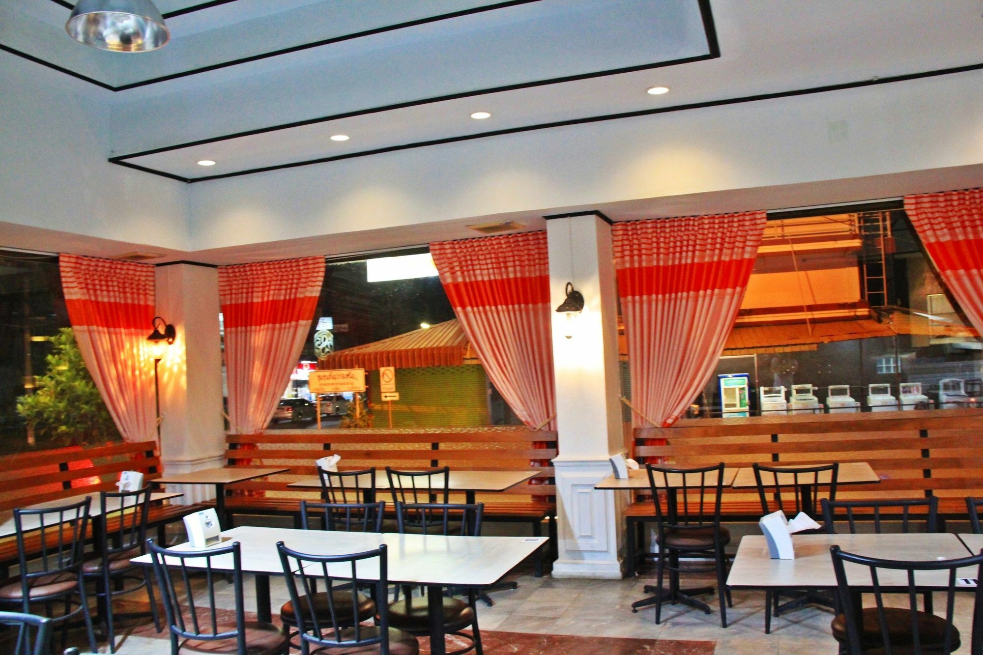 โรงแรมเรือนทิพย์ เชียงราย Ruean Tip Hotel Eksteriør bilde