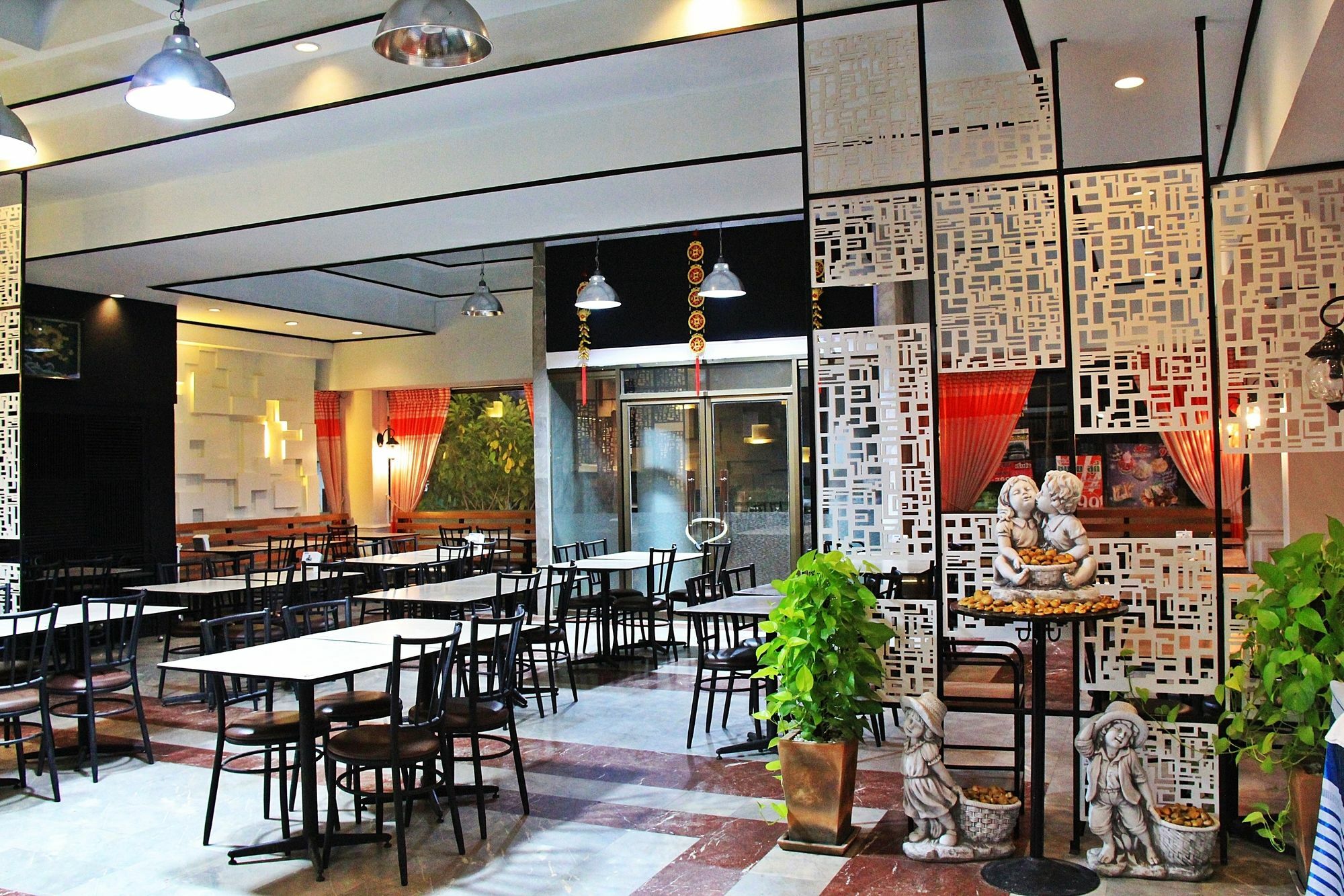 โรงแรมเรือนทิพย์ เชียงราย Ruean Tip Hotel Eksteriør bilde