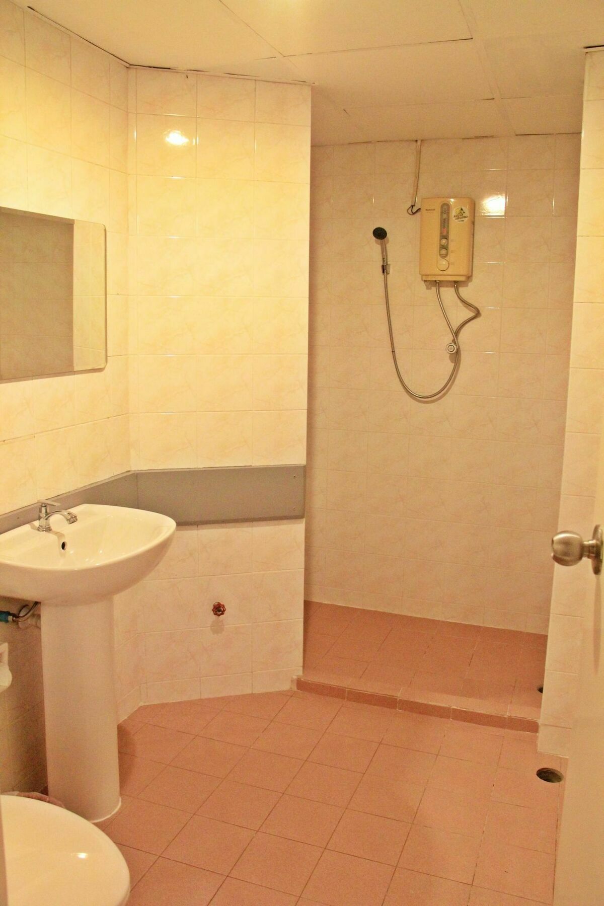 โรงแรมเรือนทิพย์ เชียงราย Ruean Tip Hotel Eksteriør bilde