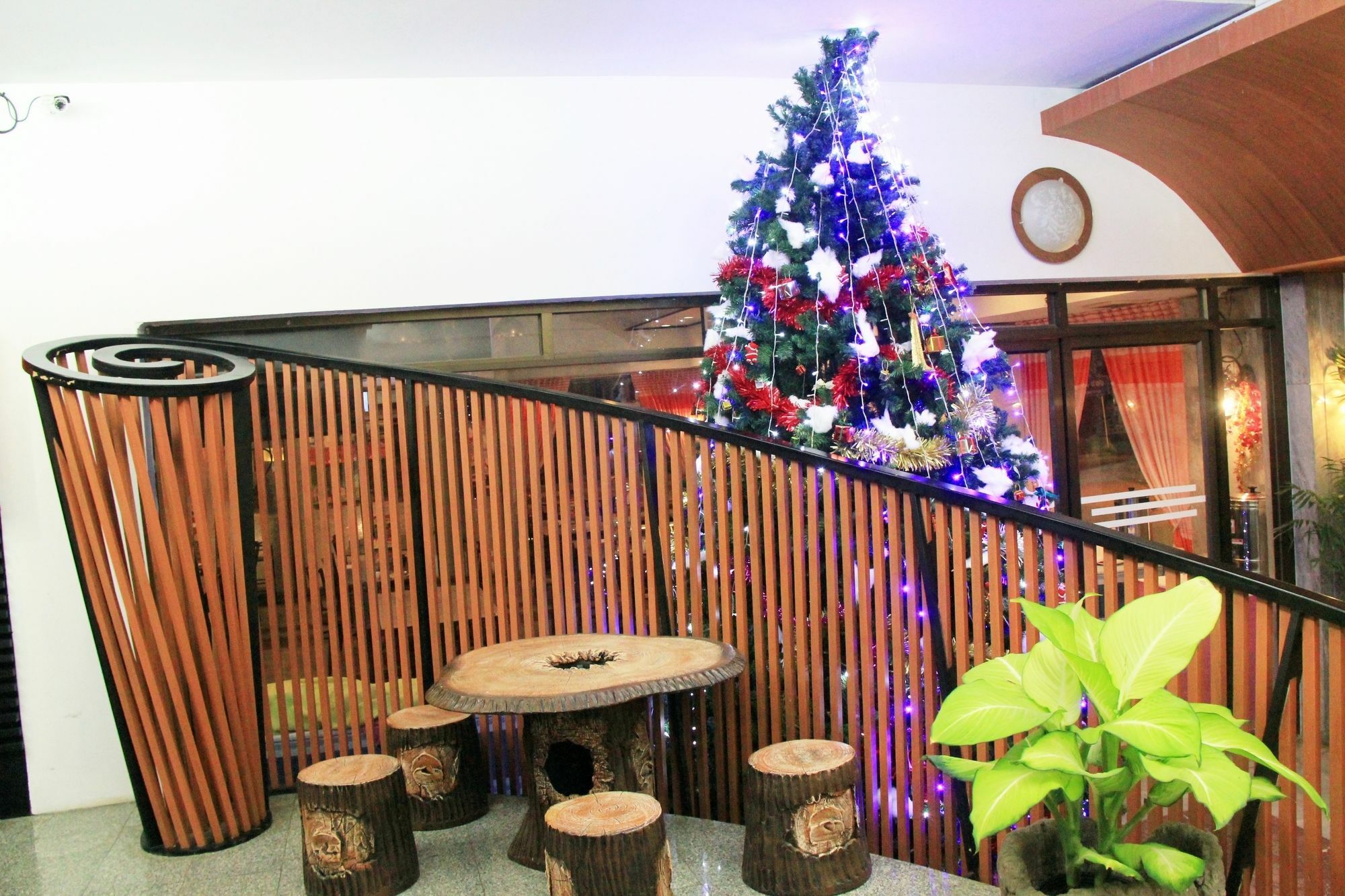 โรงแรมเรือนทิพย์ เชียงราย Ruean Tip Hotel Eksteriør bilde